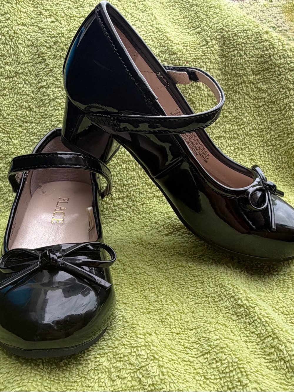 The Children's Place Black Patent Bow Mary Jane Heels